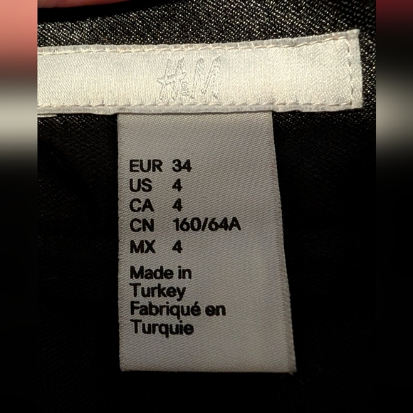 H&M Black Skirt with Vibrant Floral Embroidery - Picture 3 of 6